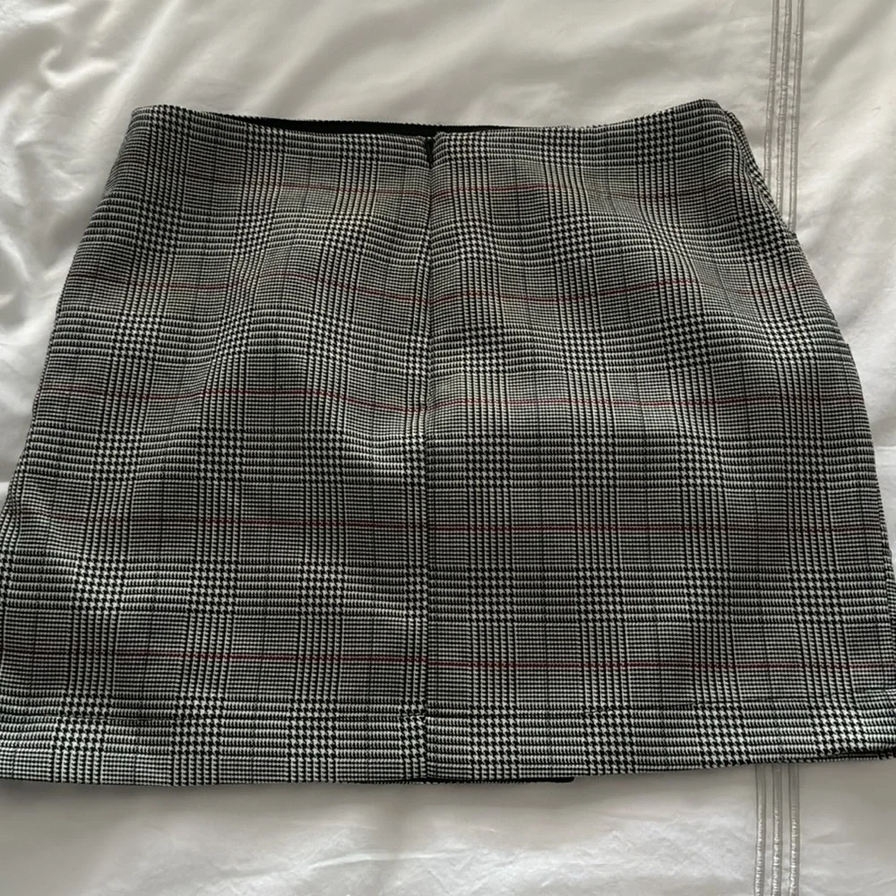 BY THE WAY REVOLVE MINI SKIRT - Picture 4 of 4